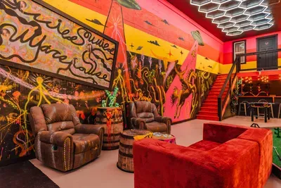Lacona, IA - Wild Warehouse in the Cornfields with a Party Pool Oasis, Full-Court Sports Complex, Mini Golf Adventure Park, Karaoke Sports Bar & More! - image 106 of 120