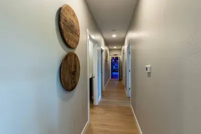 Lacona, IA - Wild Warehouse in the Cornfields with a Party Pool Oasis, Full-Court Sports Complex, Mini Golf Adventure Park, Karaoke Sports Bar & More! - image 41 of 120