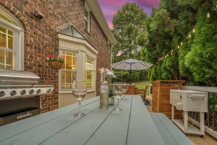 Also a perfect spot to have a good conversation while having a drink or two!