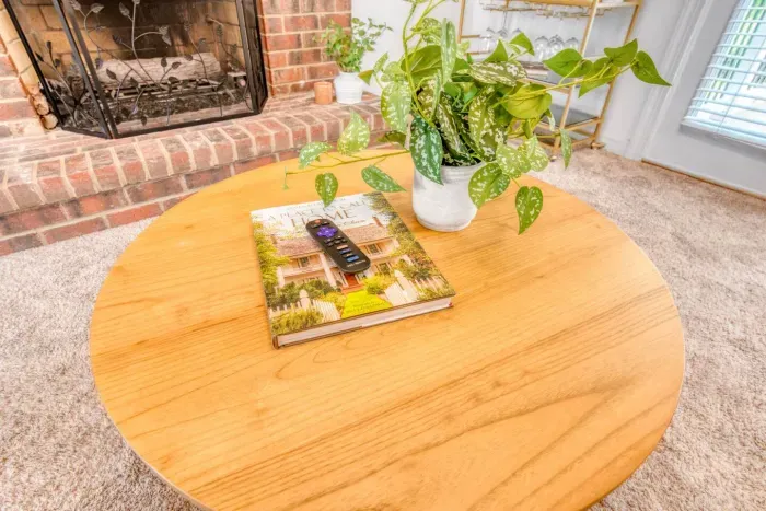 Enjoy your coffee or snacks as you watch your favorite movie/show!