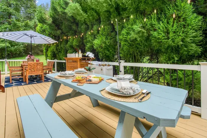 Perfect setup to enjoy your meals/snack!