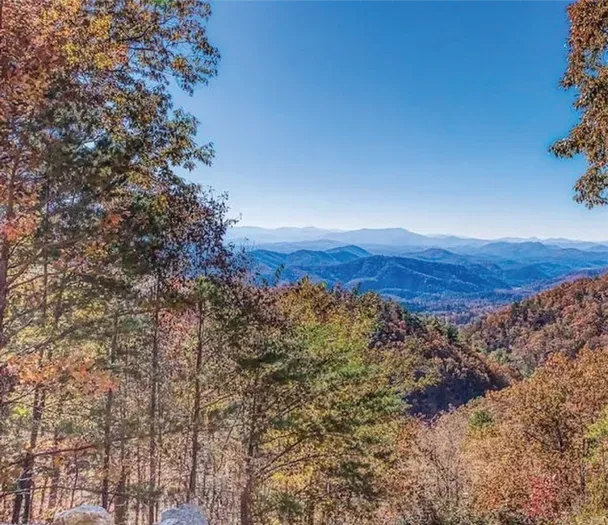 Incredible panoramic mountain views from thousands of hiking trails