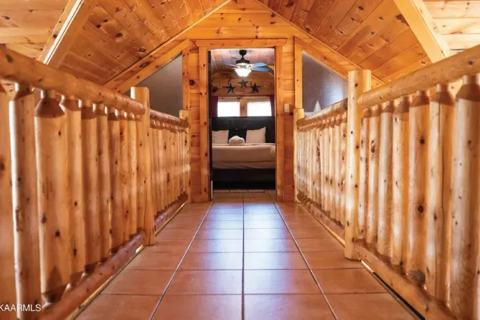 2nd floor hallway connecting the 3rd + 4th bedrooms