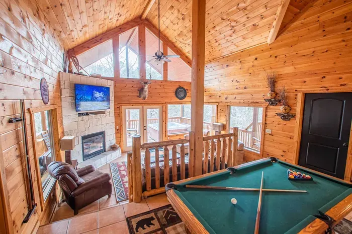 Echo Canyon Lodge has it all; Relax in the hot tub or cozy up by the fireplace. Watch the sunrise or fire up the grill on the covered deck. Play a game of pool or kick back on the couch & turn on a movie. Go for a hike or head into town for some fun.