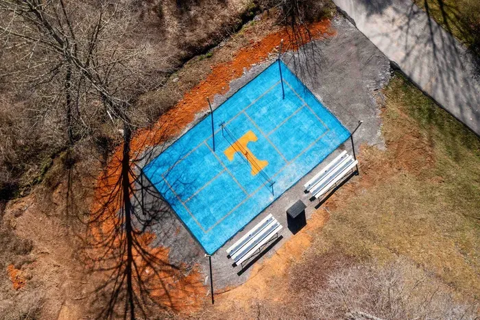 Pickleball court aerial biredeye view