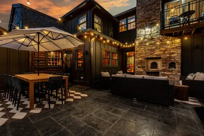 Elegant outdoor courtyard, inviting spot for memorable evenings under the stars.
