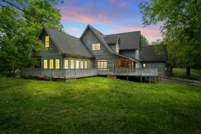 Irvine, KY - Private Lake! Sports Arena | Sleeps 30 | Movie Theater - image 87 of 98