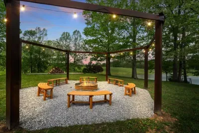 Irvine, KY - Private Lake! Sports Arena | Sleeps 30 | Movie Theater - image 19 of 98