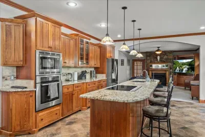 Irvine, KY - Private Lake! Sports Arena | Sleeps 30 | Movie Theater - image 34 of 98