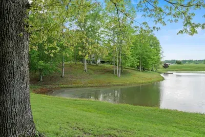 Irvine, KY - Private Lake! Sports Arena | Sleeps 30 | Movie Theater - image 85 of 98