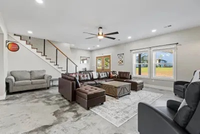 Mount Sterling, KY - Bluegrass Barndo with a Private Sports Complex! - image 23 of 74