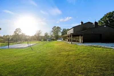 Mount Sterling, KY - Bluegrass Barndo with a Private Sports Complex! - image 65 of 74