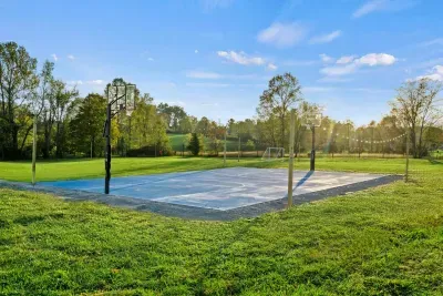Mount Sterling, KY - Bluegrass Barndo with a Private Sports Complex! - image 67 of 74