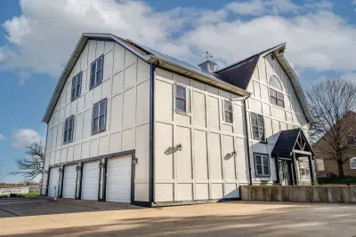 Bristol, IL - Barn with a Wiffleball Stadium, Wine Cellar +more! - image 70 of 72