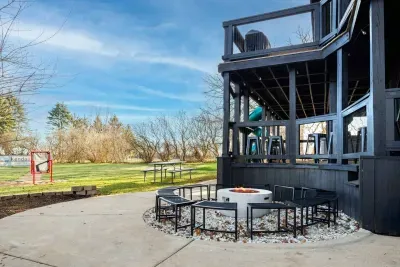 Bristol, IL - Barn with a Wiffleball Stadium, Wine Cellar +more! - image 68 of 72