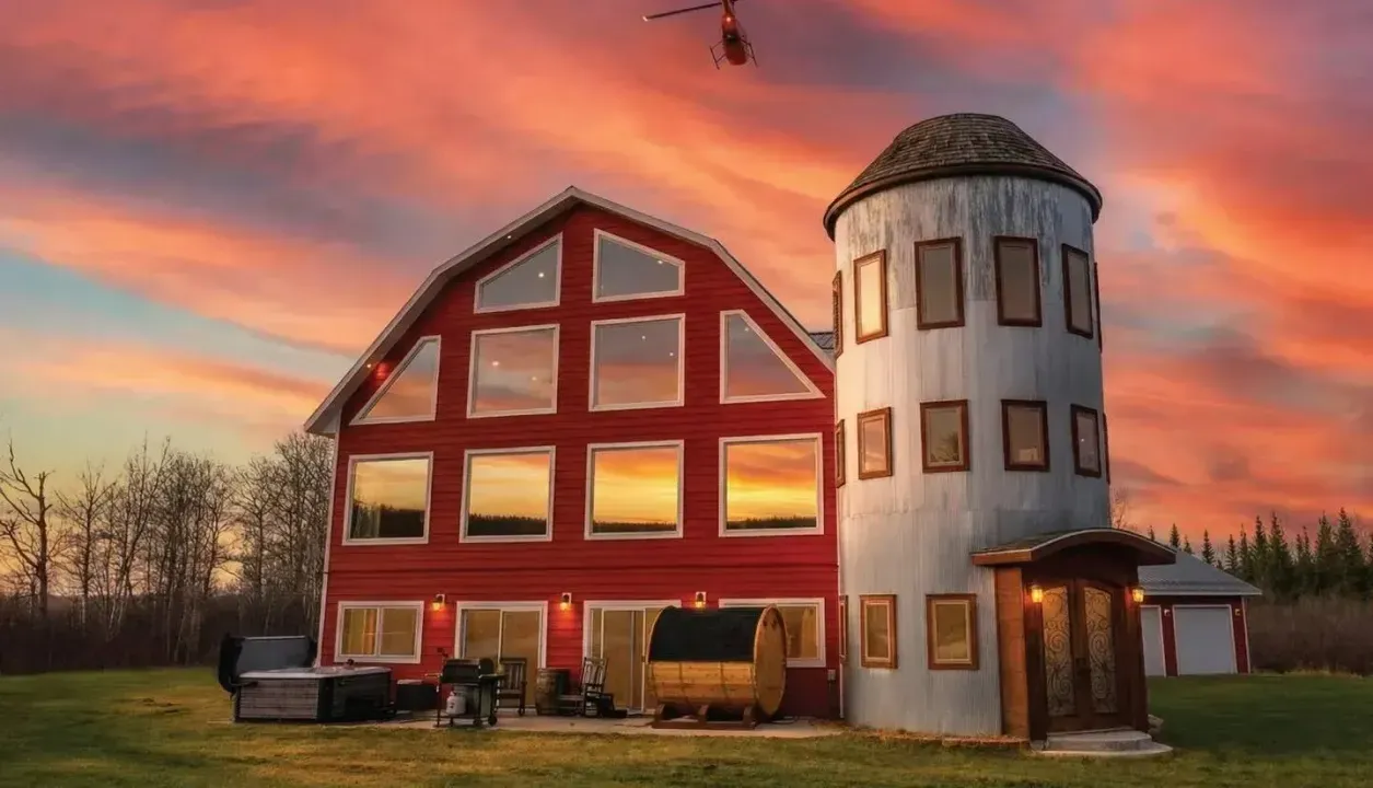Cloquet Minnesota silo barnhouse at sunset