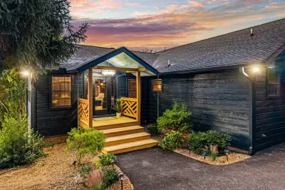The Court House Lodge - image 45 of 81