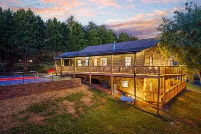 The Court House Lodge - image 43 of 81