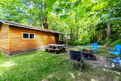 Camp Hideaway - Dog friendly and River Beach - image 21 of 28