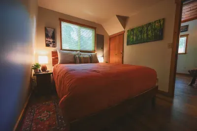 Your main level bedroom is cute and cozy and the bed is uber comfy. :) Eco-friendly laundry supplies make it even better!