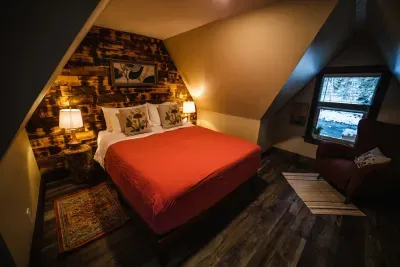 Main suite with large reading nook and great river view