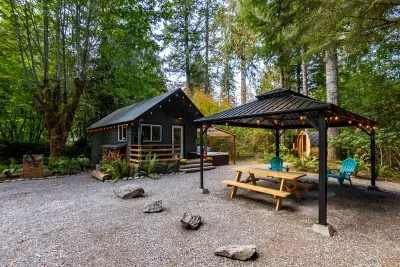 Backman Creek Hideaway | Creekside Spa Retreat - image 2 of 33