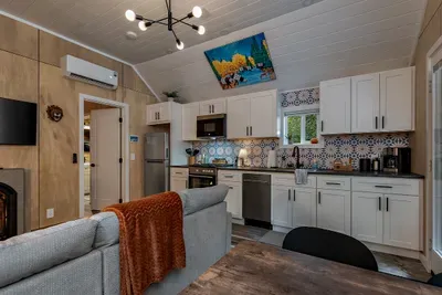 Backman Creek Hideaway | Creekside Spa Retreat - image 12 of 33