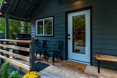 Backman Creek Hideaway | Creekside Spa Retreat - image 28 of 33