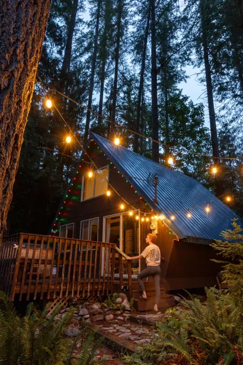 Retro A-Frame • Hot Tub • Firepit • Stevens Pass - image 1 of 33