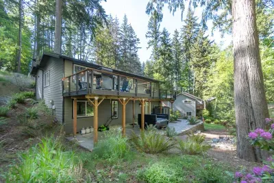 Fernwood Retreat  Hot Tub  Trails - image 8 of 61