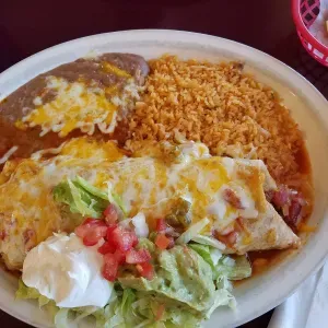 Craving some Mexican Food? Dos Agaves is just a few miles' drive east on Hwy 530 and has good old-fashioned comfort mexican food. What's not to love about that? :)