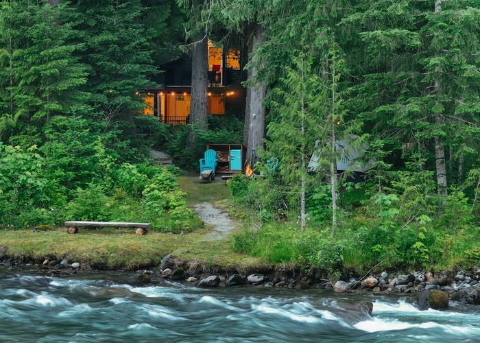 Nestled under the trees along the banks of the beautiful Sauk River, this cabin is the peaceful retreat you've been craving.