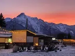 Located in Darrington, Moe's Coffee serves your favorite espresso drinks, breakfast, pastries, sandwiches, and fantastic pizza.. Also available- beer, wine, and cocktails. Summer nights mean movies under the stars-check it out. :)