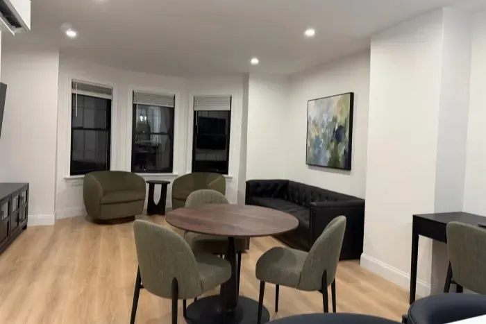 Bainbridge Residence - image 3 of 10