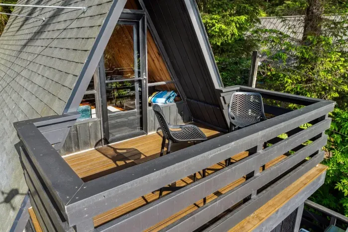 A peaceful perch for morning coffee, evening wine, or simply listening to the breeze.