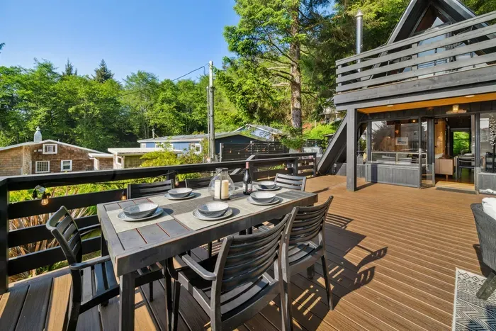 With comfortable seating and a full grill setup, this outdoor dining area brings the best of Oregon's coast to your plate.