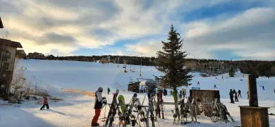 Morning starts here.
Grab your gear, take a short walk, and you’re on the mountain. No long drives or packed parking lots, just more time skiing and less time getting there.