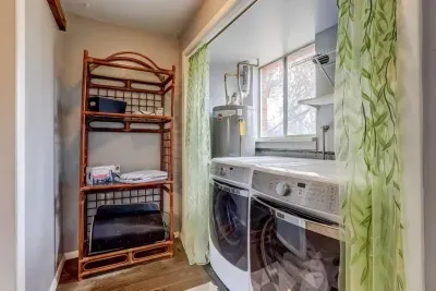 Pack light! Our laundry room is equipped with everything you need to stay fresh during your stay—because even adventures need clean socks! 🧺✨Washer and dryer: Includes laundry detergent, dry sheets, ironing board, and iron.