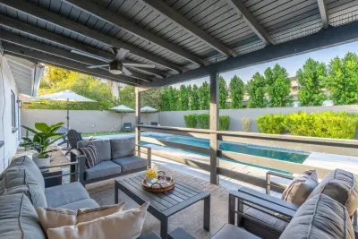 Seating area for morning coffee, drinks by the pool or an afternoon lunch. 