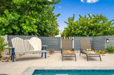 Stretch out on comfortable loungers, soak up the Florida sunshine, and let the sound of the waves melt your stress away.