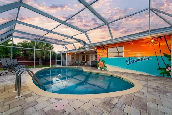 Pool with Bradenton mural.