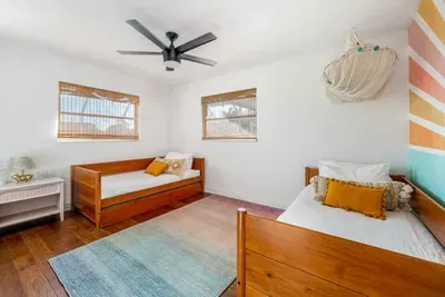 Trundle bedroom.