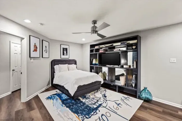 City Views  Apartment - Near Minute Maid Park & Toyota Center - image 31 of 36
