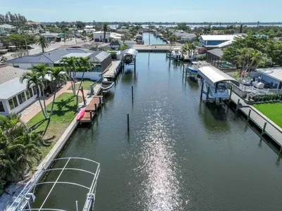 Step into serenity with views of the peaceful canal way right outside your door. Surrounded by nature, this scenic waterway offers a calm and soothing atmosphere, perfect for unwinding, enjoying wildlife, or simply soaking in the beauty.