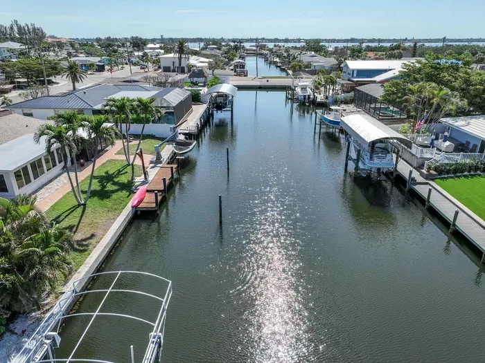 Step into serenity with views of the peaceful canal way right outside your door. Surrounded by nature, this scenic waterway offers a calm and soothing atmosphere, perfect for unwinding, enjoying wildlife, or simply soaking in the beauty.