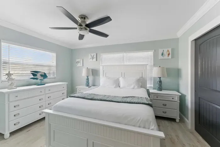 Rest easy on a plush queen-size bed, perfectly paired with a sleek, spacious side drawer for all your bedside essentials. Whether you're settling in for the night or staying organized during your stay.