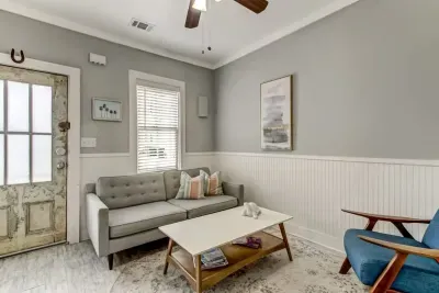 Living Room w/ space for everyone to gather!