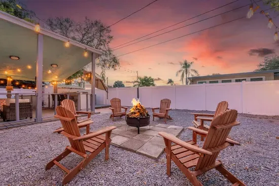 Outdoor fire pit to enjoy with family and friends