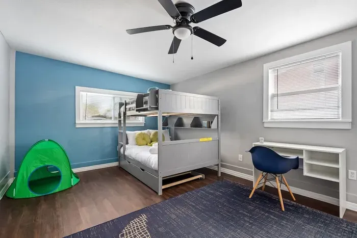 Fifth bedroom with working space (includes full size bunk beds and twin size trundle bed)