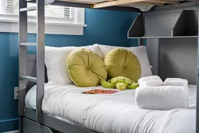 Fifth room with bunk beds